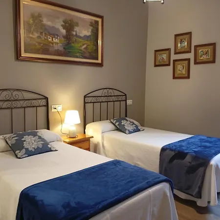 Hospedaje Don Pelayo Gijón Room photo