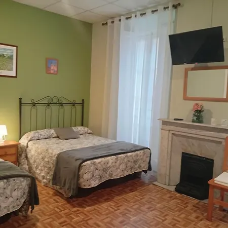 Hospedaje Don Pelayo Gijón Room photo